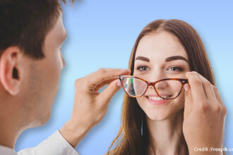 आँखों की रौशनी तेज करने के लिए घरेलू उपाय